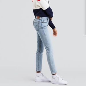 Levi’s skinny jeans